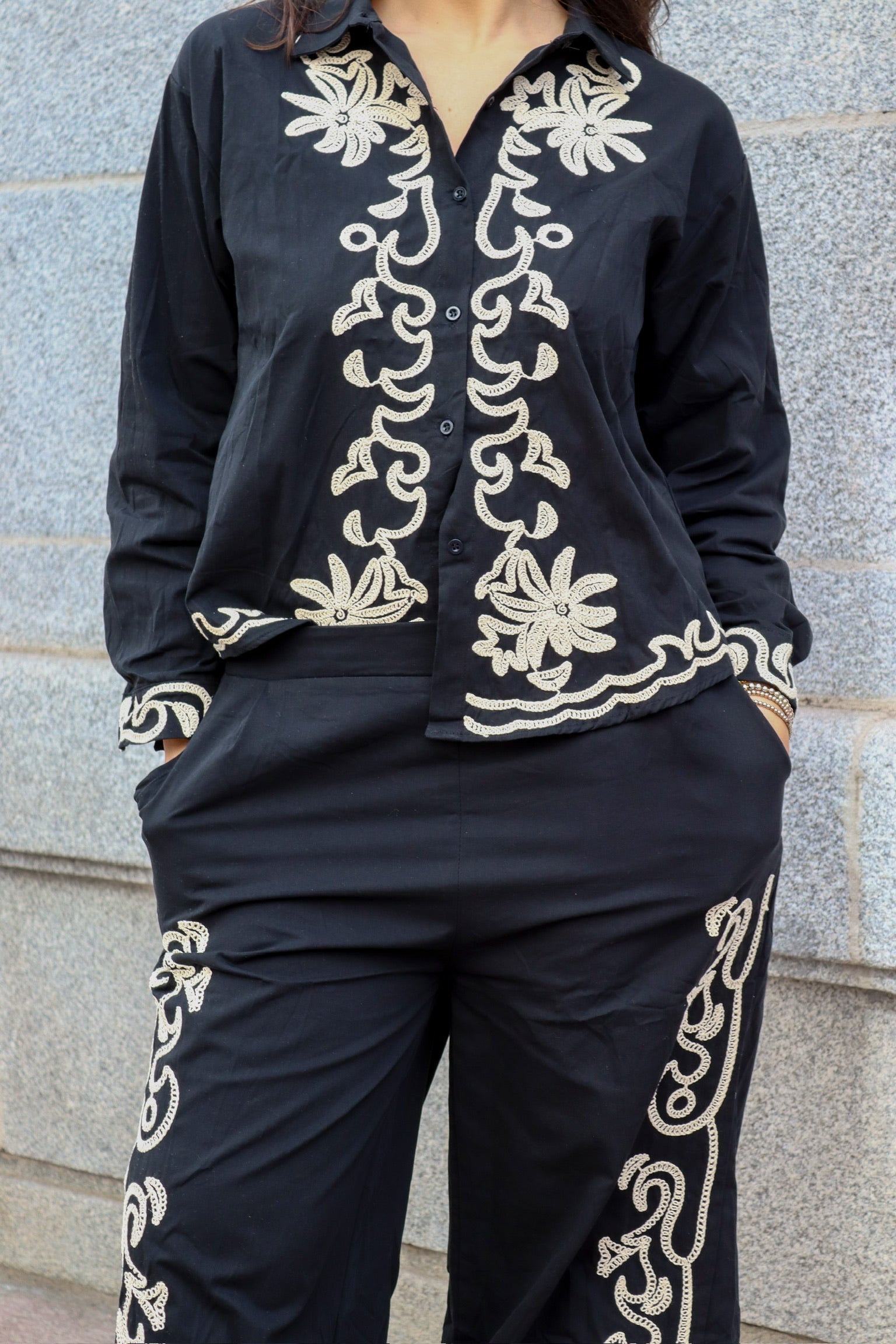 Conjunto bordado negro