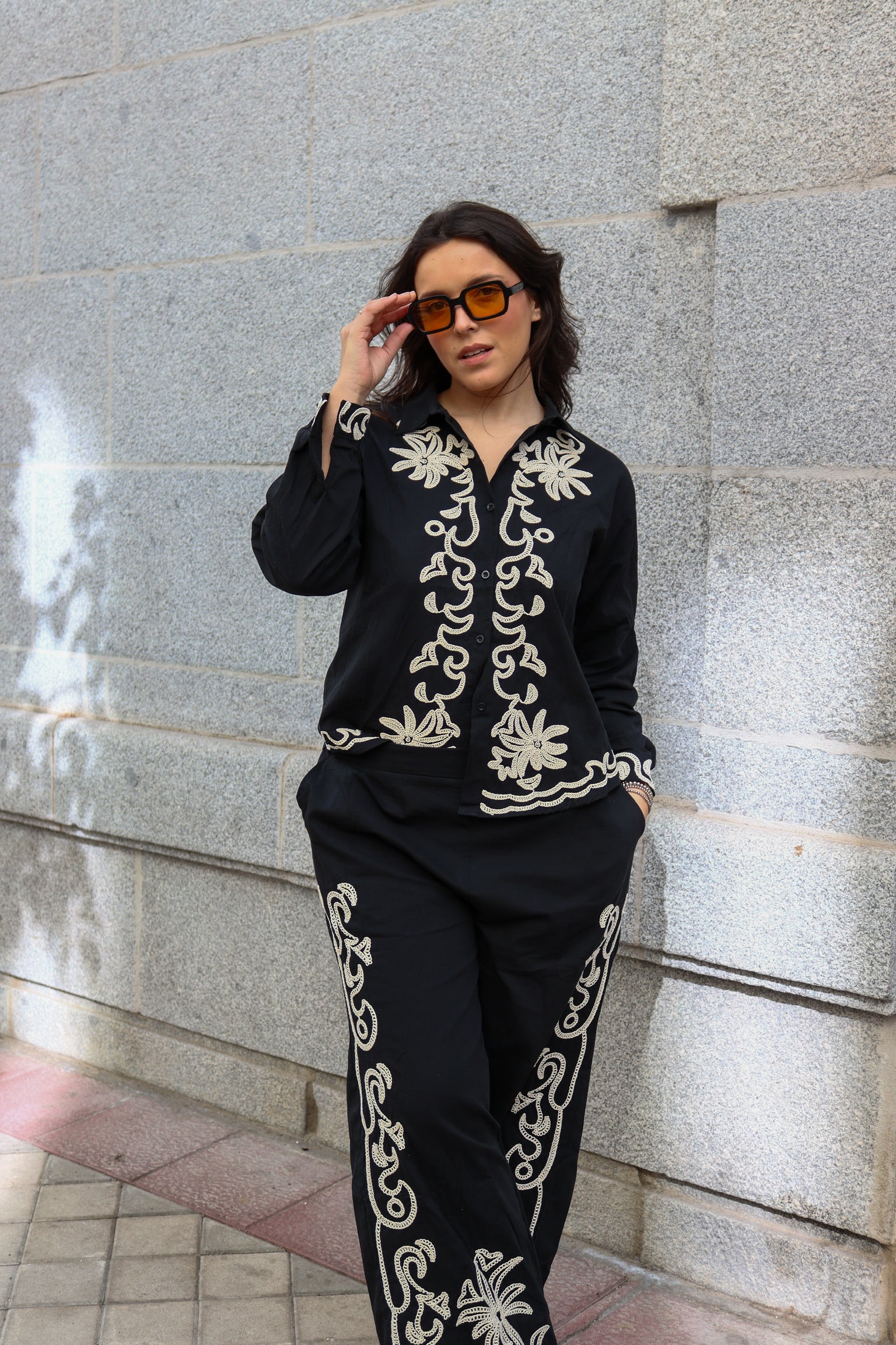 Conjunto bordado negro
